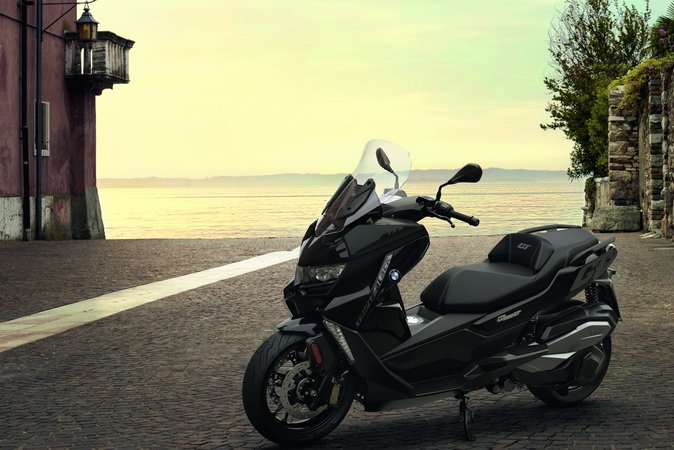 New BMW C 400 GT A Touring Scooter for All Terrains