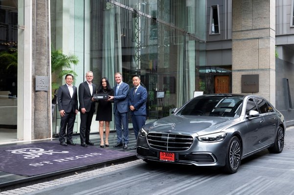 Mercedes-Benz S 350 d Exclusive hand over to The St. Regis Bangkok