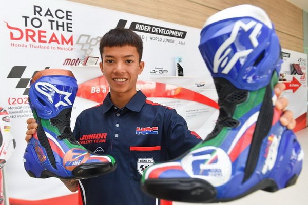 Touchakorn Aim to Win More Championships After Winning Junior GP and 2 Podiums with Matching Shoes From the Rookies Cup