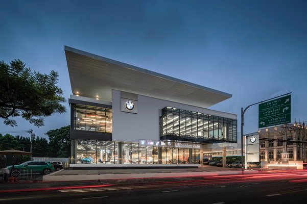 เปิดตัว BMW Millennium Auto พัฒนาการ-ศรีนครินทร์ โชว์รูมสุดล้ำ Retail Next ที่แรกในอาเซียน