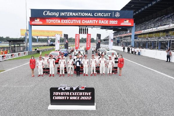 Toyota Executives Charity Race 2022 Hilux REVO D