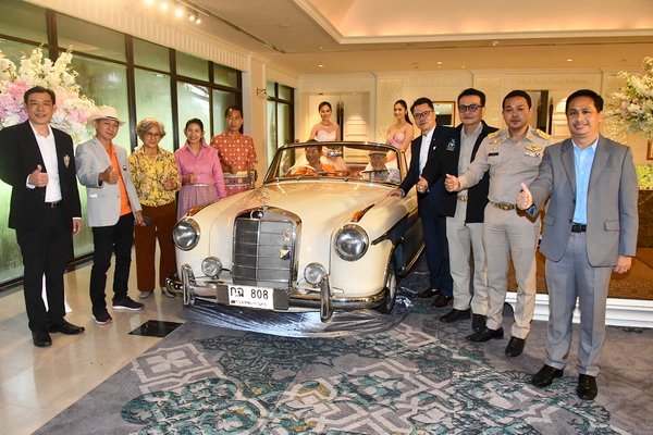 Vintage Car Club and Dusit Thani Arrange an Event Hua Hin Vintage Car Parade Dusit Thani