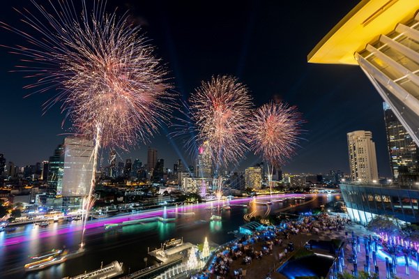 ICONSIAM Delivering Wonderful Happiness at End of Year From Restaurant Along the Chao Phraya River