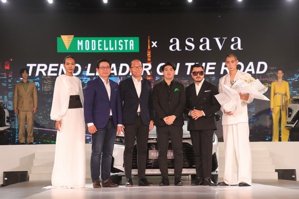 MODELLISTA x asava Trend Leader on the road asava Special Collection Fashion Show