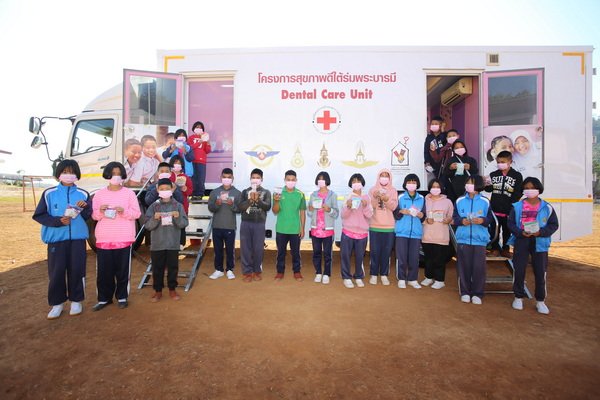 Mc Happy Family Foundation and Thai Red Cross Children Home CSR
