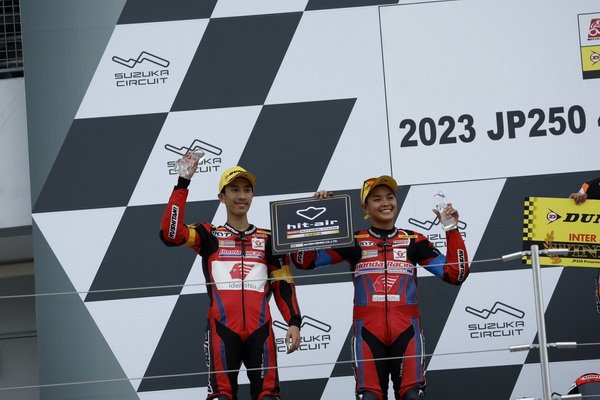 Honda Motorcycle Racer Ride CBR250RR Grab TOP 2 at Suzuka 4 Hours at Japan