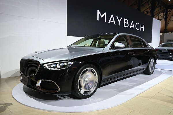 Mercedes-Maybach S 580 e Locally Produced Masterpiece Two-Tone Paint