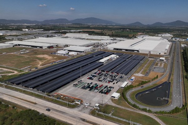 Ford Thailand Manufacturing Celebrate Solar Carpark Largest Size in Thailand