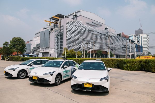 EVme Complete Delivery of 100 AION ES Cars