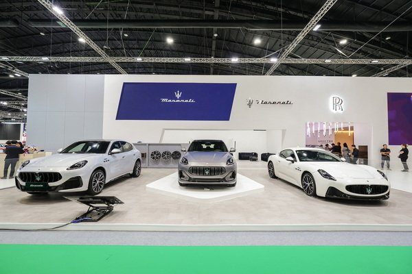 Jeep- Peugeot-Maserati Show Off Your Luxurious Car and Offer Special Offers