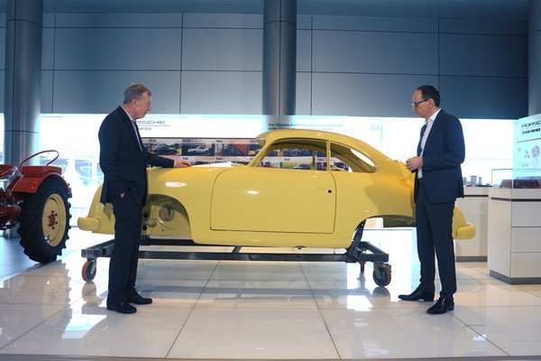 Interview Experts Delivering Passionate Experiences Porsche Classic Car